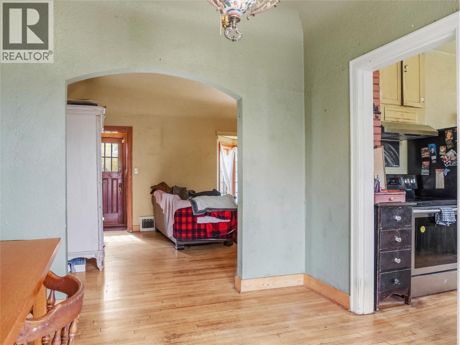 844 104 Avenue - 12