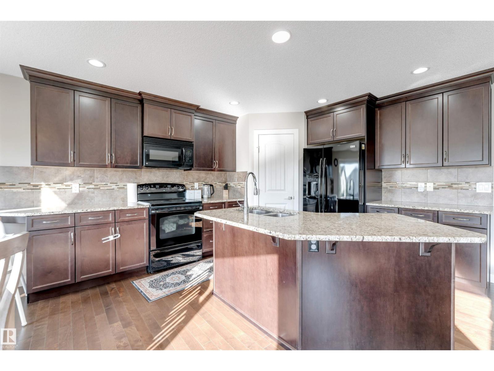 136 55 ST SW - 22