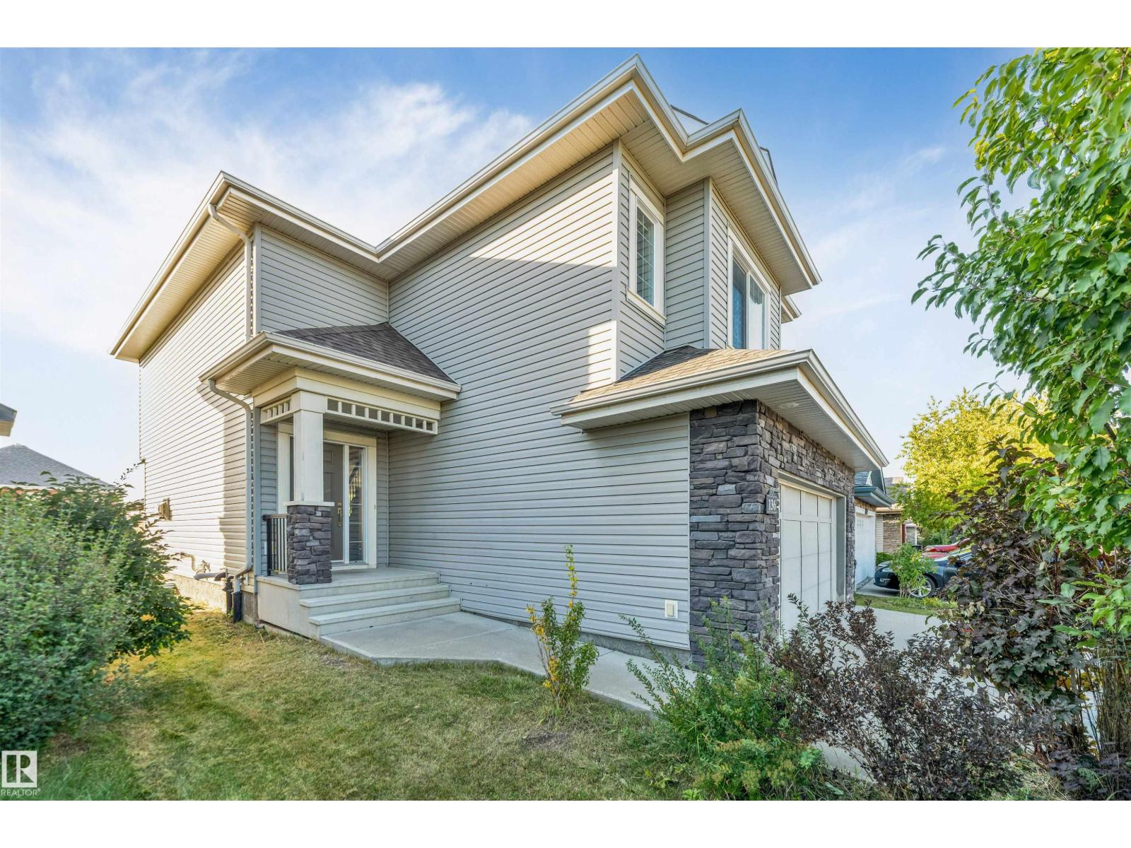 136 55 St SW photo 3 — MLS® E4509560