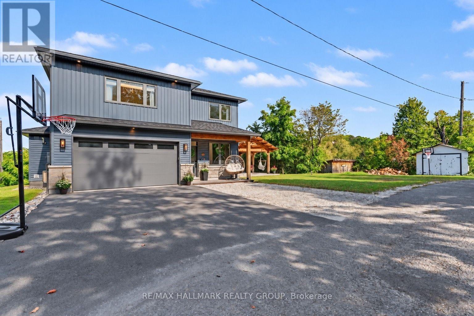 118 HILLIER STREET, Lanark Highlands — photo 2