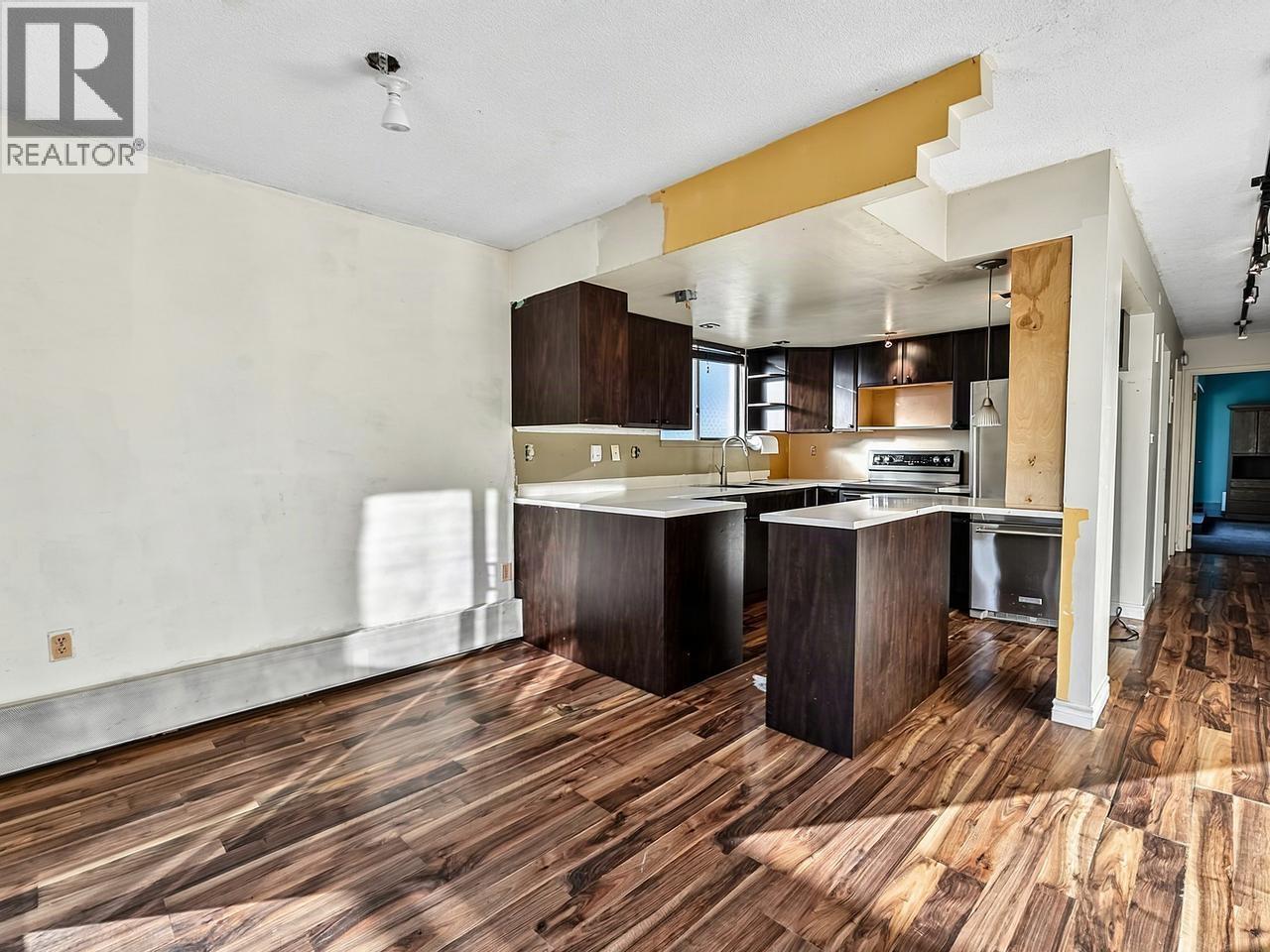 2 Bed, 2 Bath Apartment for Sale in Vancouver – 701 1165 BURNABY STREET, Vancouver – MLS# R3167460 - Image 4