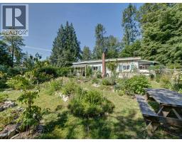 947 North Road, Gibsons, BC V0N1V7 Photo 27