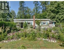 947 North Road, Gibsons, BC V0N1V7 Photo 28