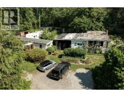 947 North Road, Gibsons, BC V0N1V7 Photo 36