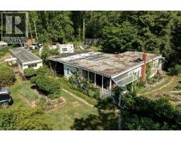 947 North Road, Gibsons, BC V0N1V7 Photo 37