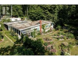 947 North Road, Gibsons, BC V0N1V7 Photo 38