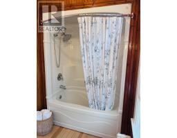 24 Queen Street, Bridgewater, NS B4V1P1 Photo 34