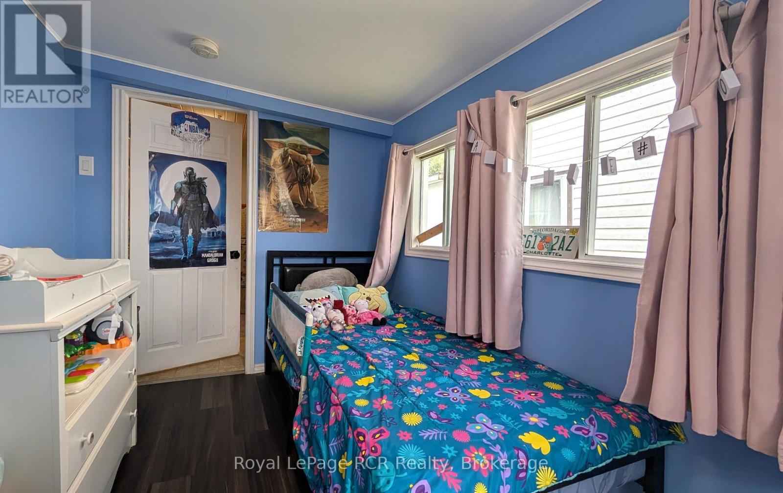 #20 1680 9TH AVENUE E - 16