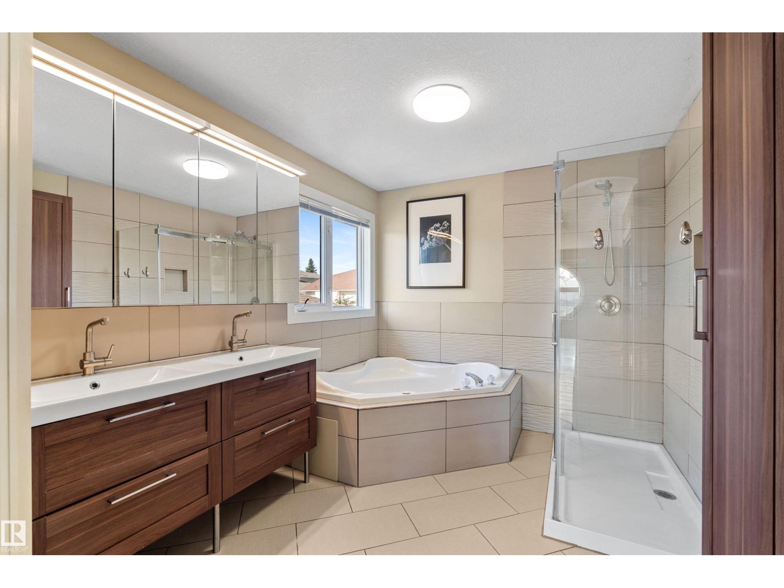 446 ORMSBY RD NW - 19