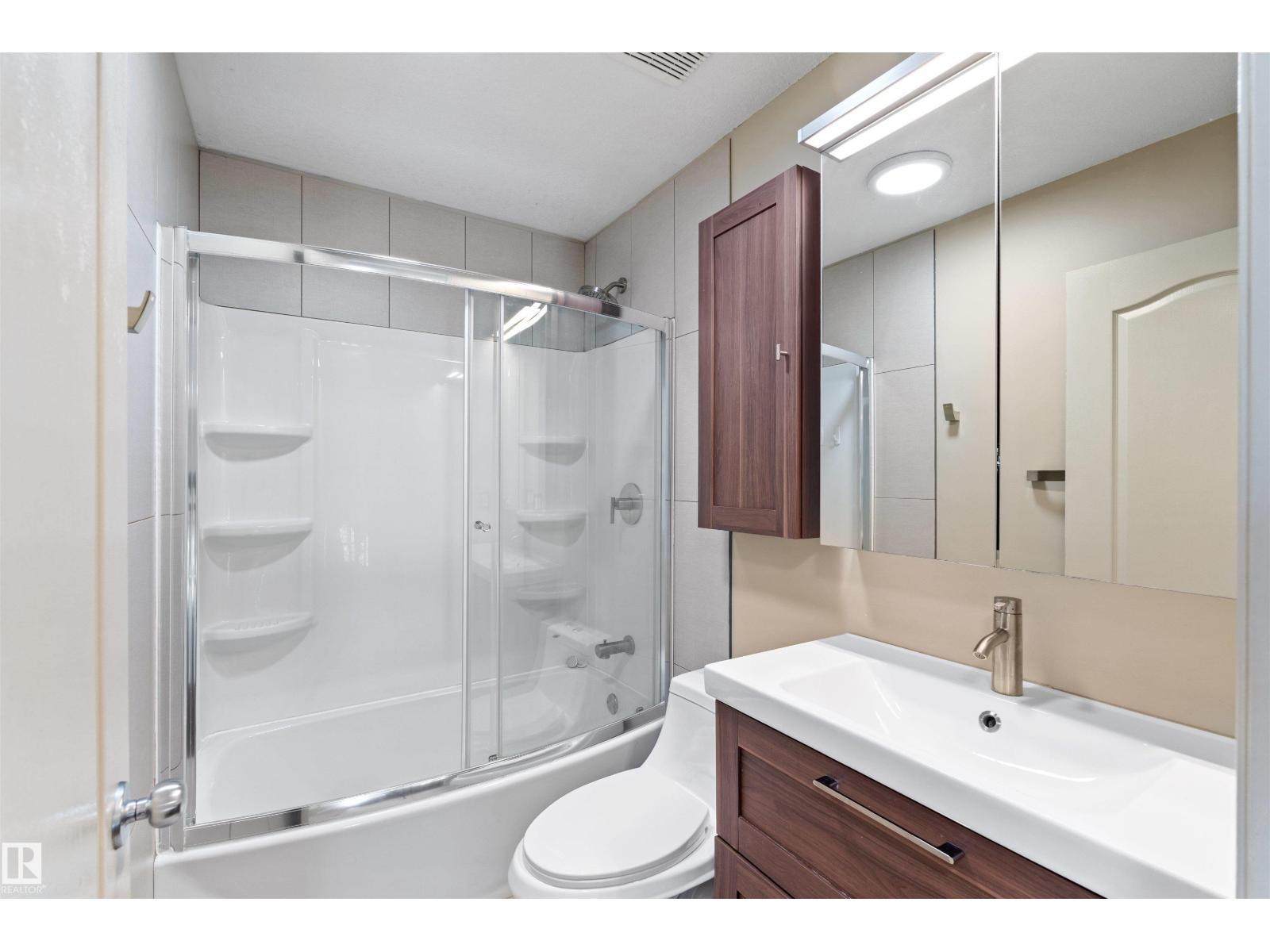 446 ORMSBY RD NW - 23
