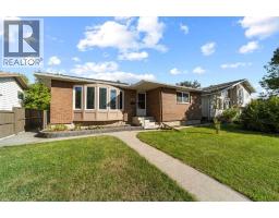 House for sale at 6218 34A Avenue, Edmonton — MLS® A2346458
