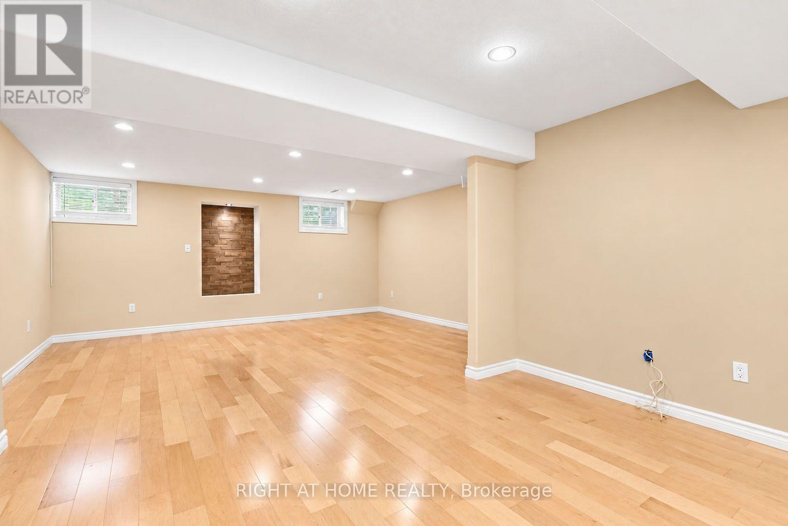 35 AUBURN COURT - 40