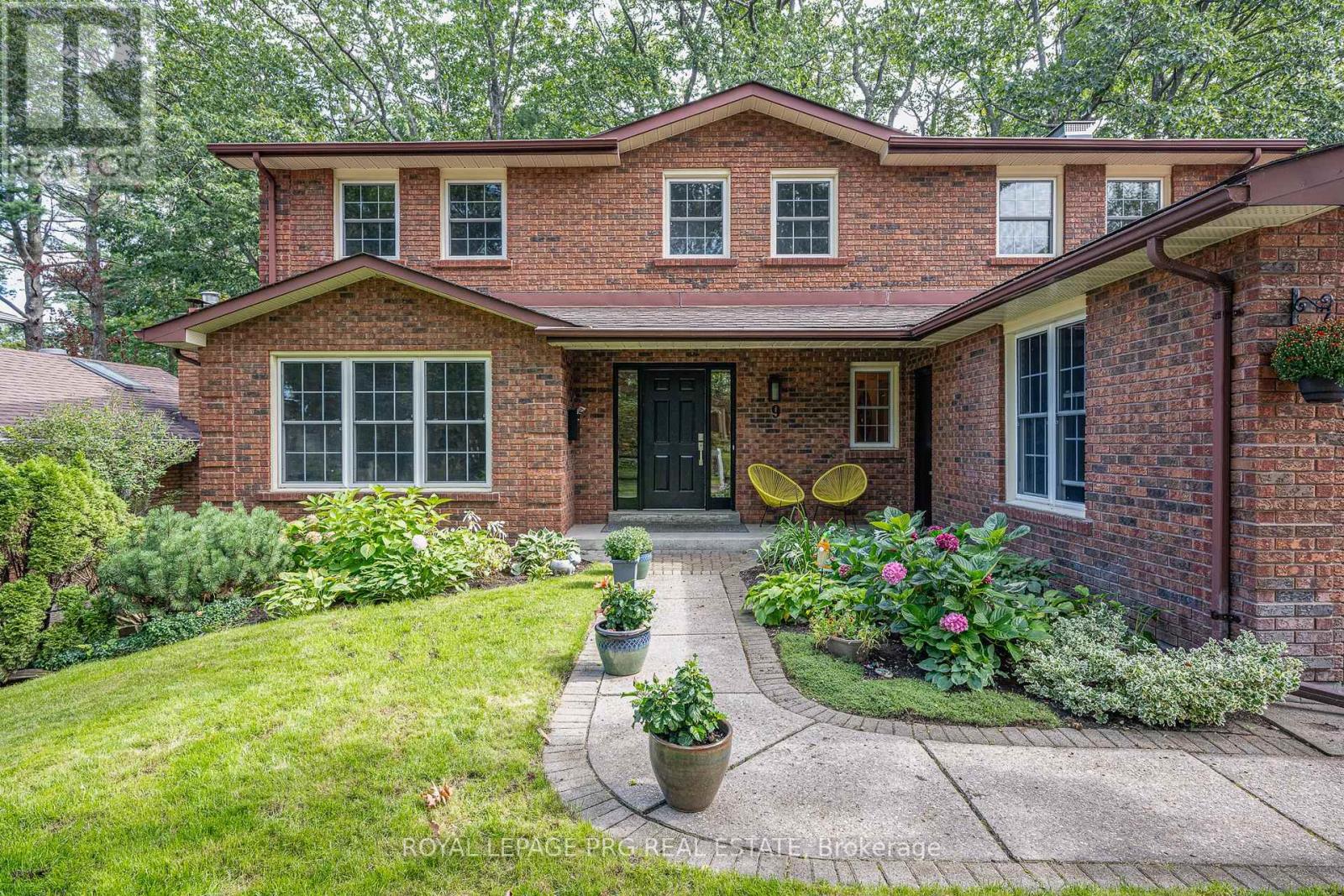 9 OAKRIDGE DRIVE, Barrie (Sunnidale)