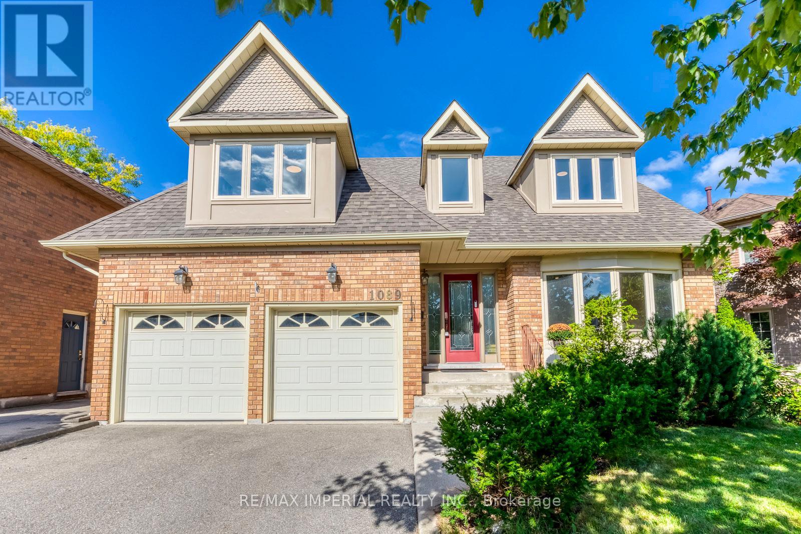 1089 GLEN VALLEY ROAD, Oakville (WT West Oak Trails)