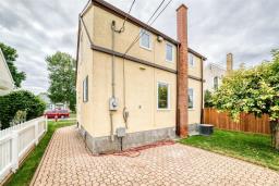 1205 Ashburn Street, Winnipeg, MB R3E2Y1 Photo 36