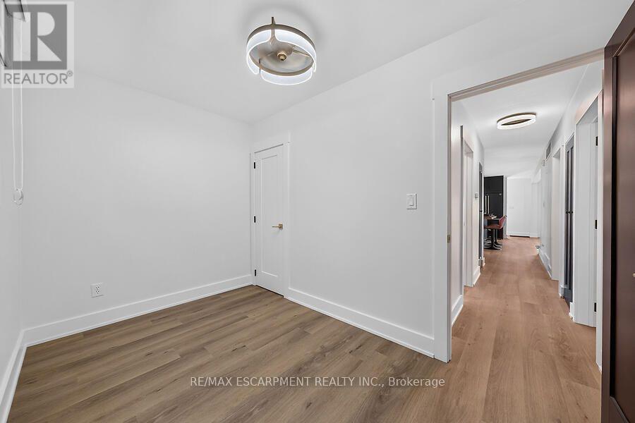 26 PARKLANDS DRIVE - 18
