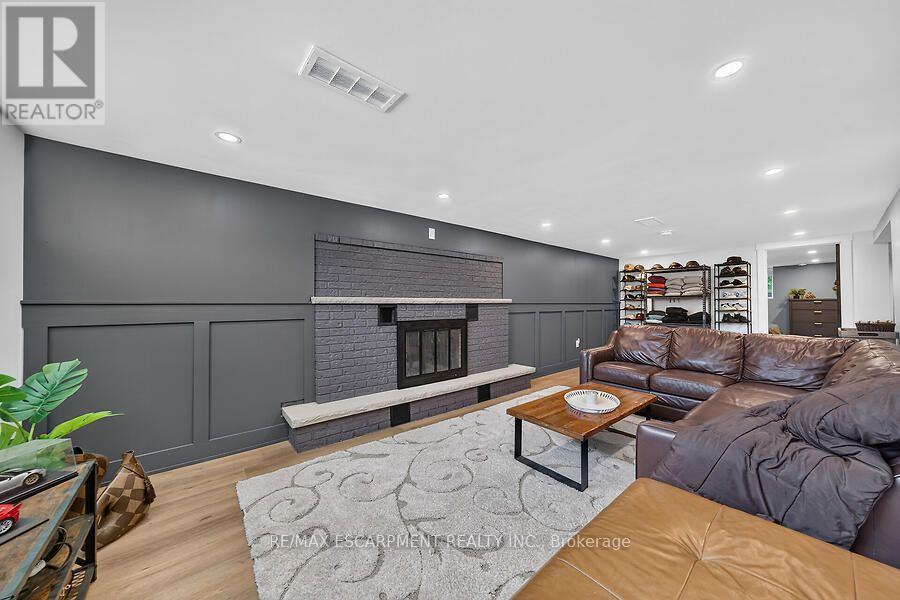 26 PARKLANDS DRIVE - 24