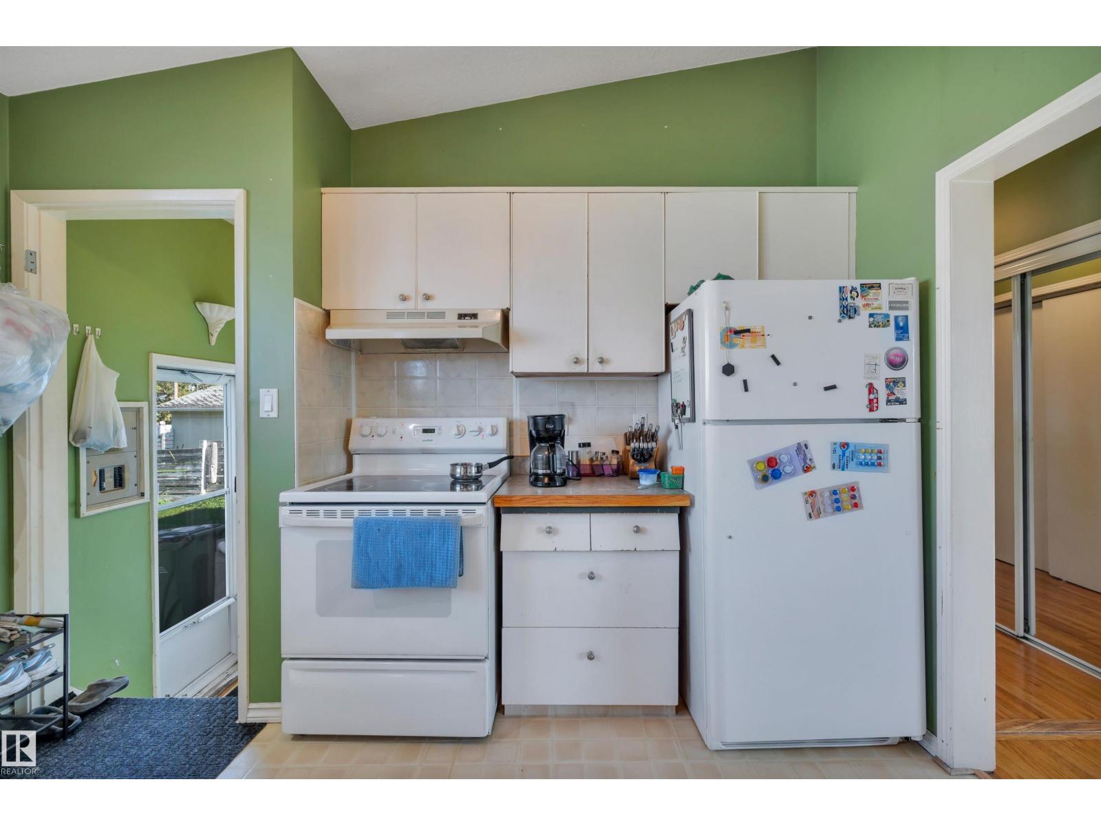 8812 135a AV S NW - 33