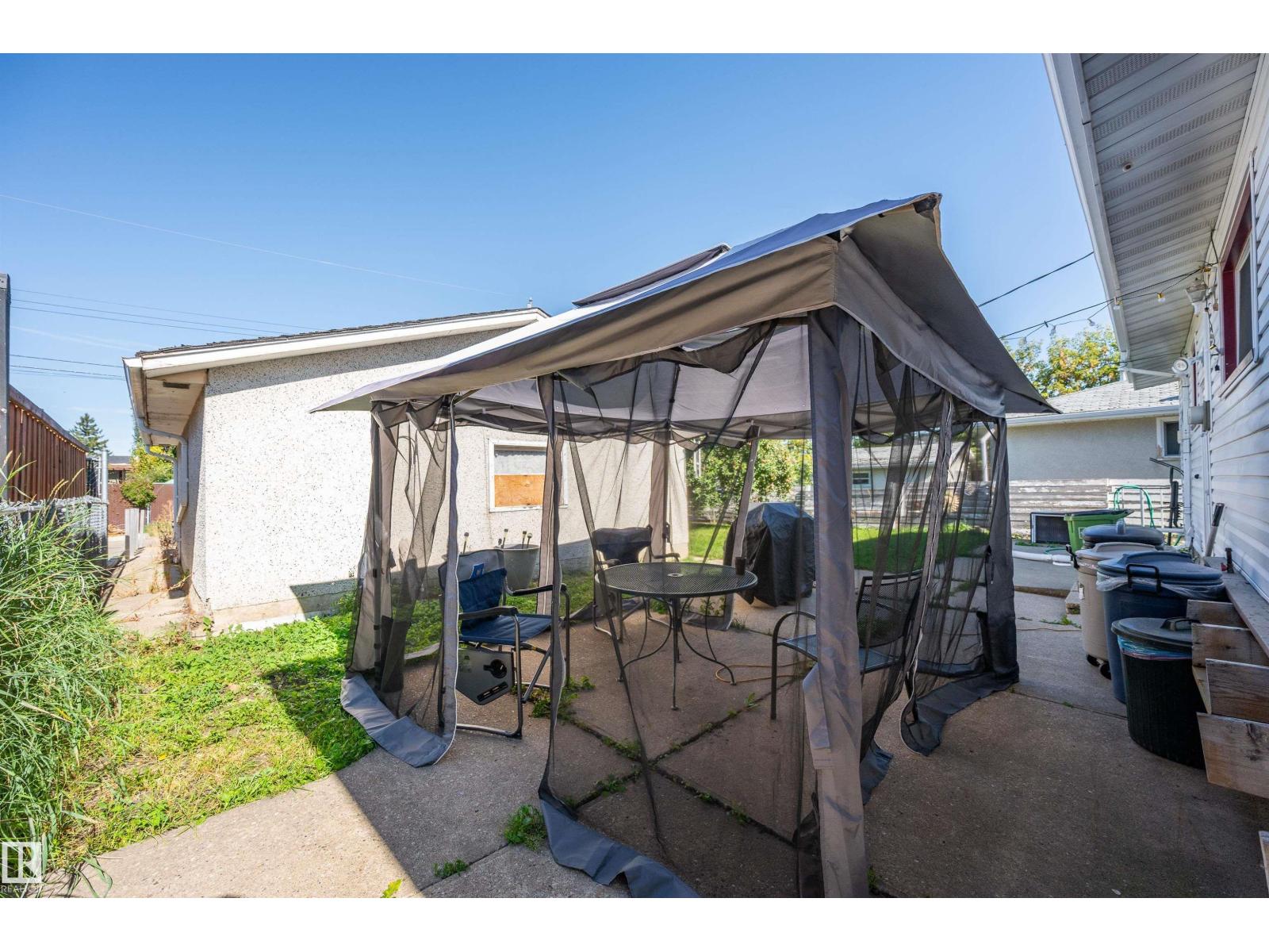8812 135a AV S NW - 30