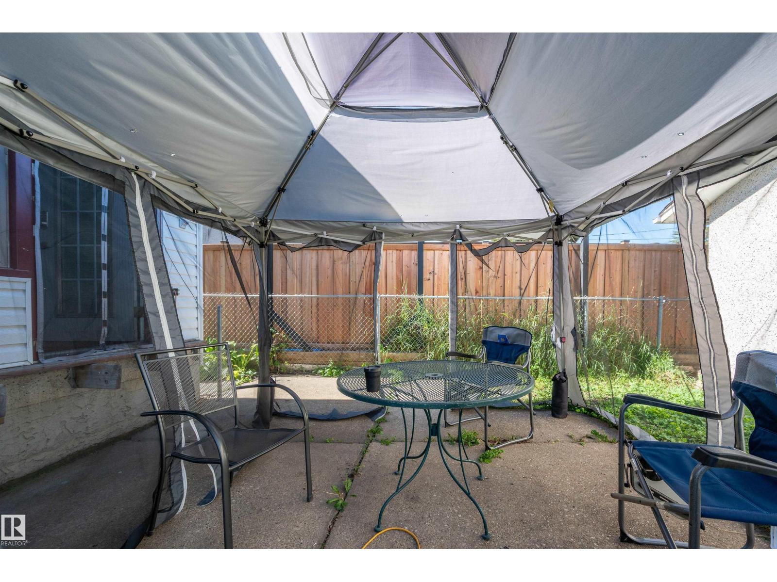 8812 135a AV S NW - 6