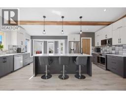 4pc Bathroom - 2 Densmore Crescent, Red Deer, AB T4R2L8 Photo 9
