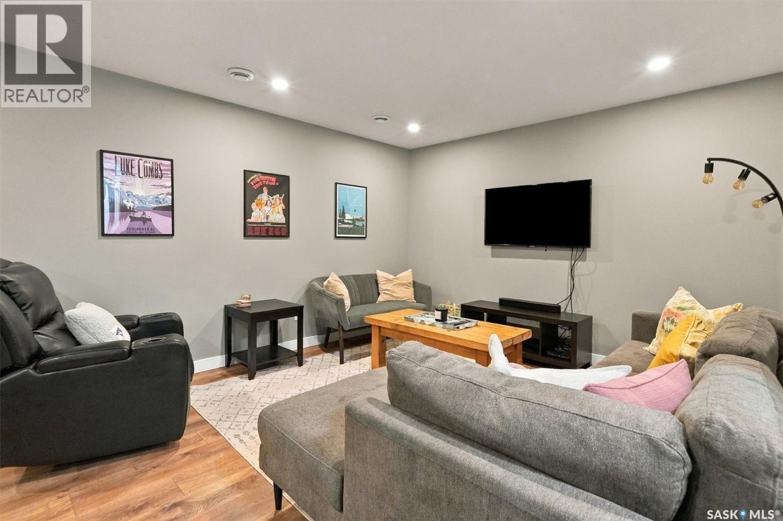 311 Dagnone CRESCENT - Image 39