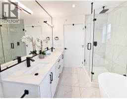 2026 E 32nd Avenue, Vancouver, BC V5N3B8 Photo 13