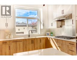 2026 E 32nd Avenue, Vancouver, BC V5N3B8 Photo 6
