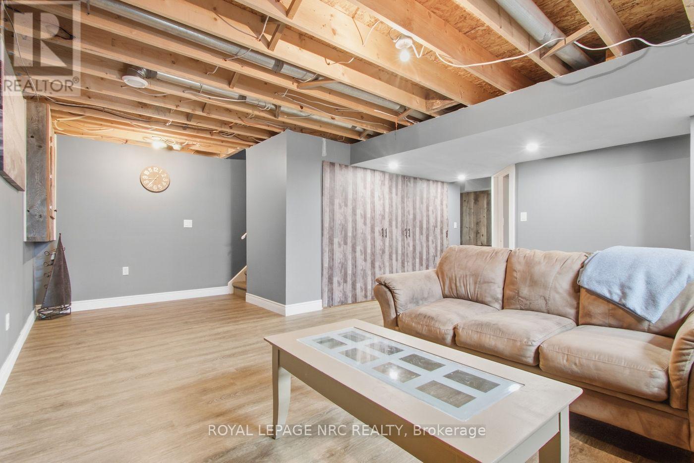 3711 WHITE ROAD - 30