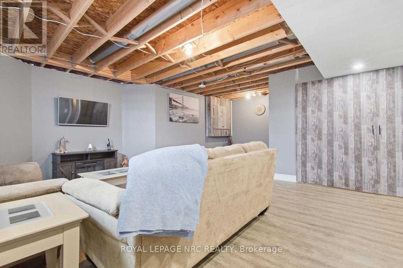 3711 WHITE ROAD - Image 32