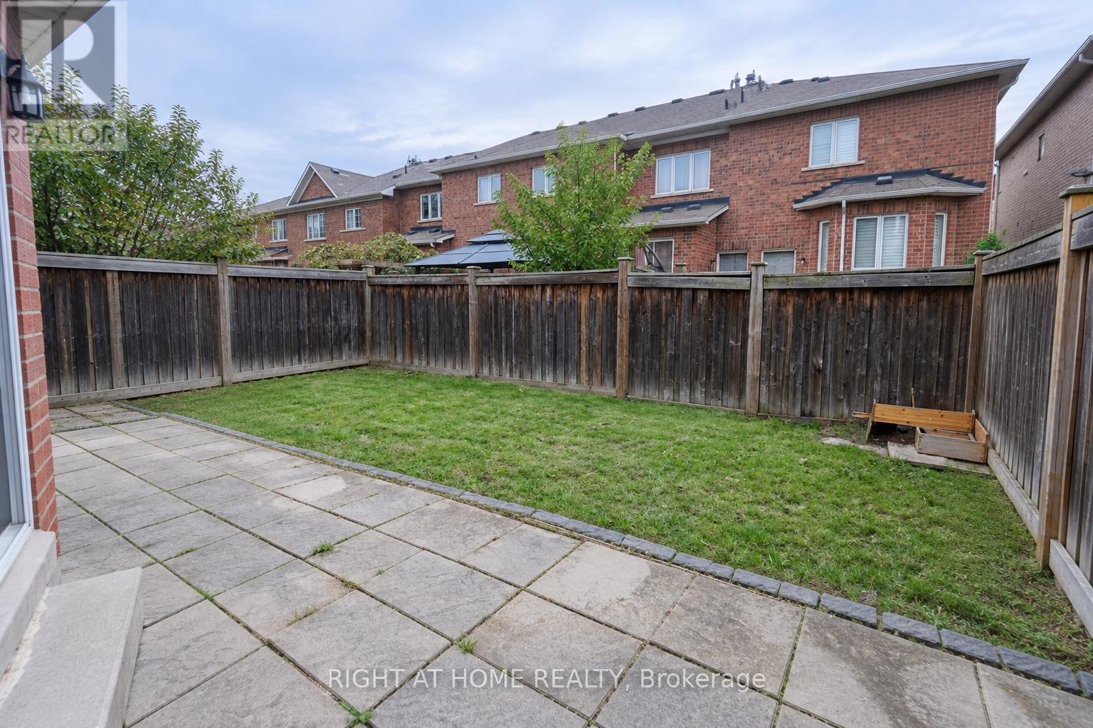 427 CHANDLER CRESCENT - 35