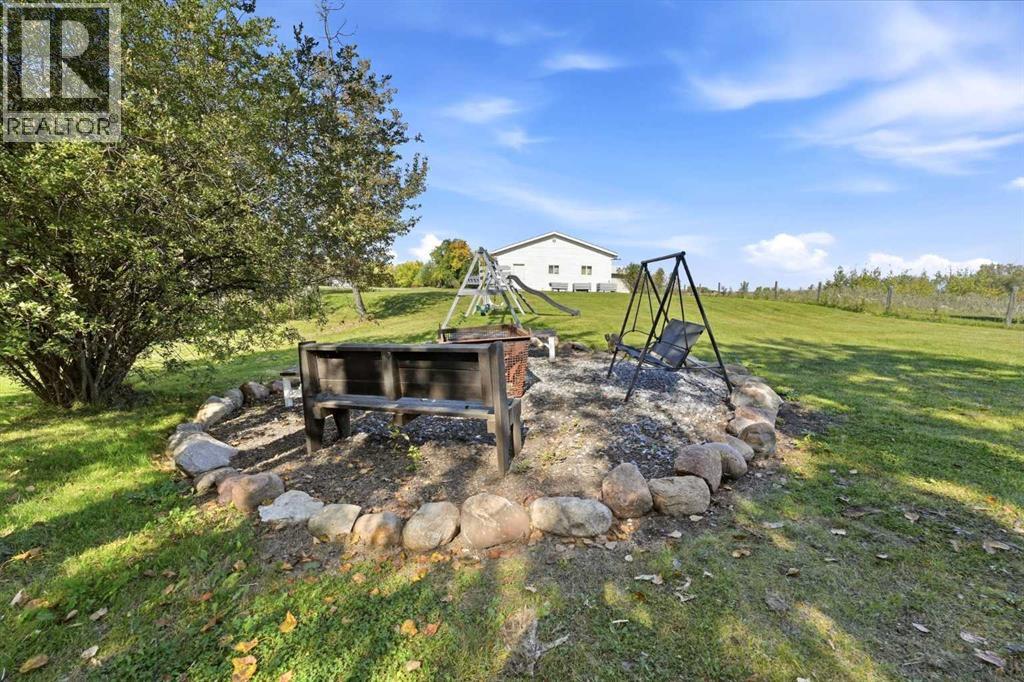 Listing photo – 39403 Range Road 222, Rural Lacombe County