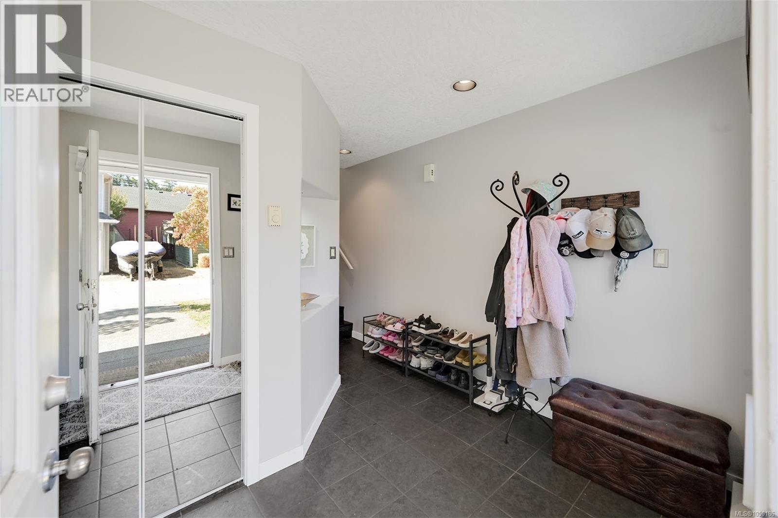 2326 Hoylake Cres - 2