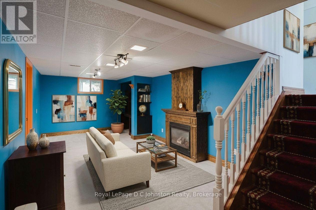 1152 WELLINGTON STREET - 21