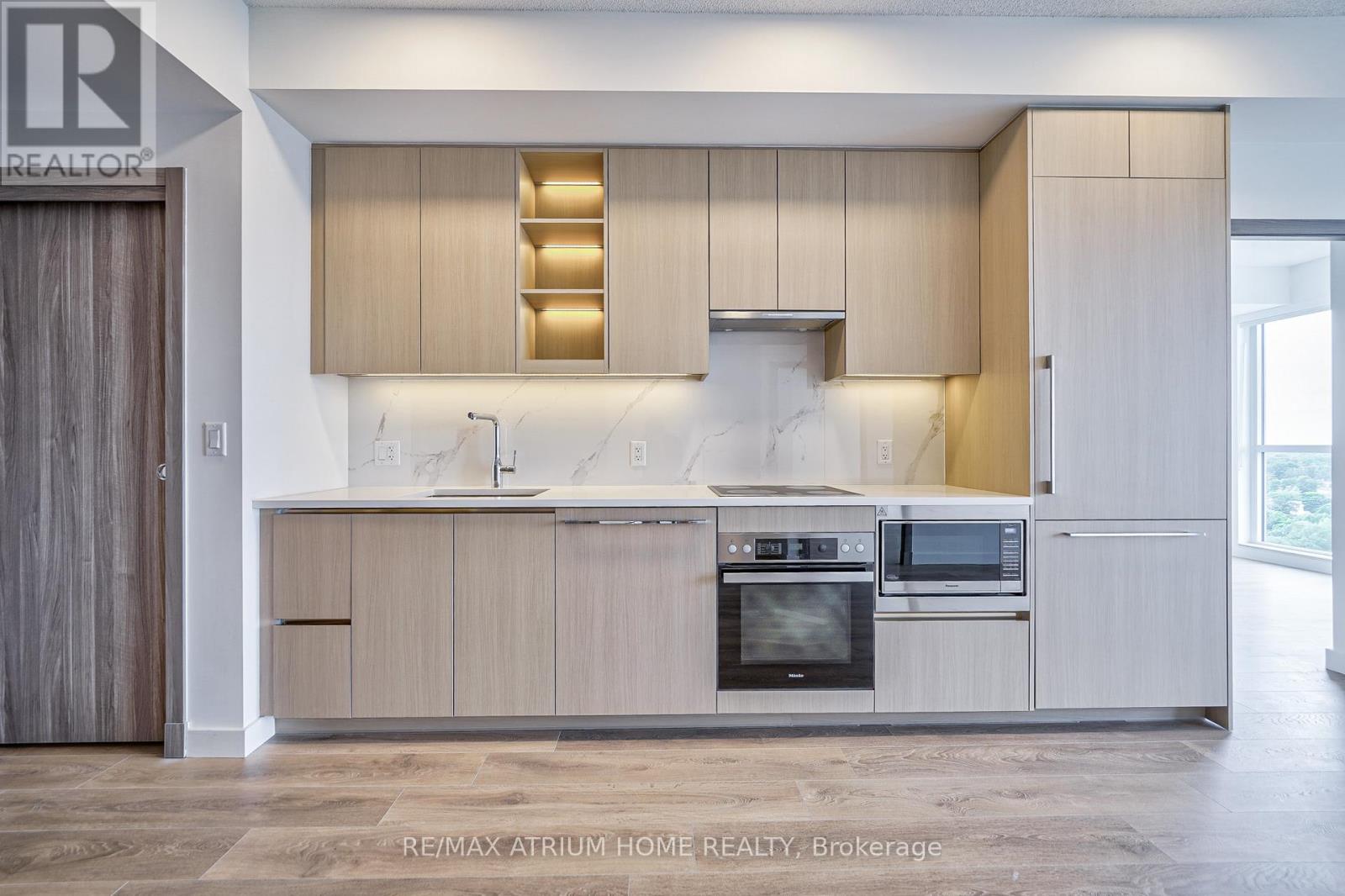 2005 - 25 MCMAHON DRIVE W, Toronto (Bayview Village) — photo 4