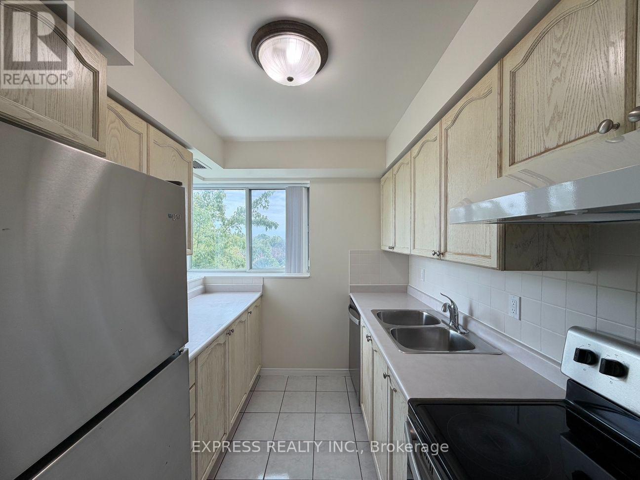 607 - 39 PEMBERTON AVENUE, Toronto (Newtonbrook East)