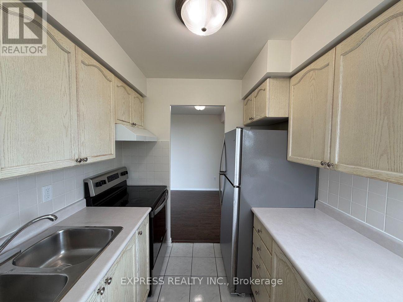 607 - 39 PEMBERTON AVENUE, Toronto (Newtonbrook East) — photo 2