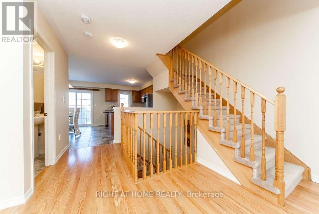 37 COMFORT WAY, Whitby (Blue Grass Meadows) — photo 5