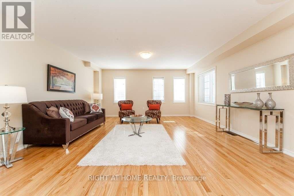 37 COMFORT WAY, Whitby (Blue Grass Meadows) — photo 6