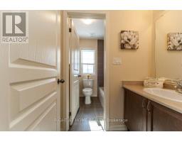 37 Comfort Way, Whitby, ON L1N0K5 Photo 17