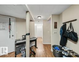 8708 25a Av Nw, Edmonton, AB T6K2W7 Photo 32