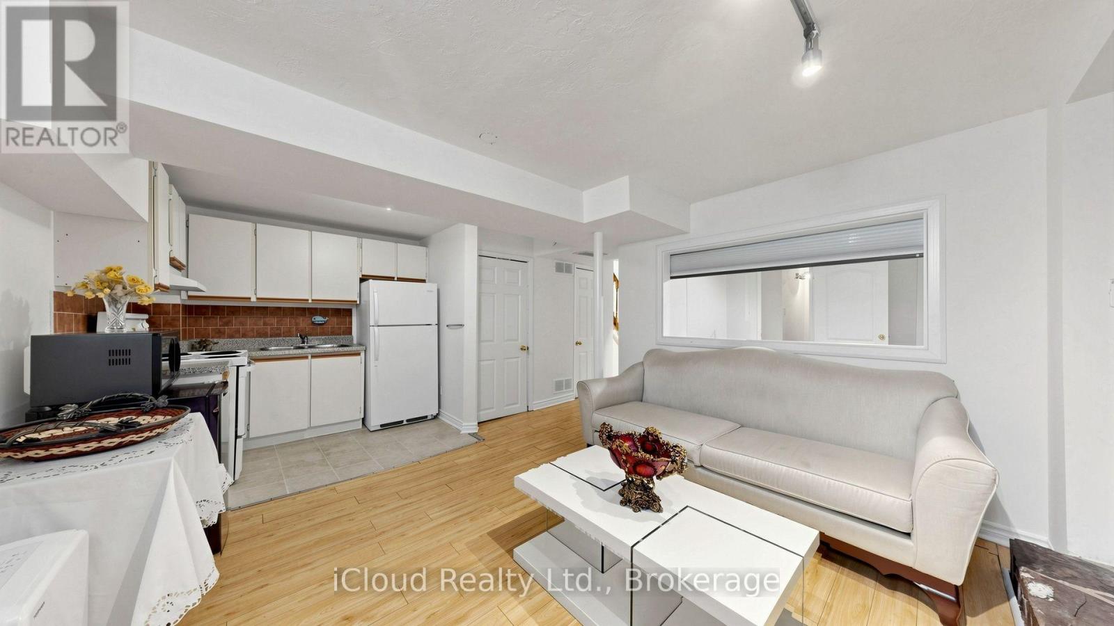 39 COVENTRY COURT - 36