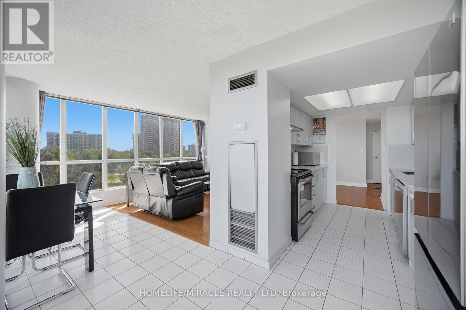 502 - 1 ROWNTREE ROAD, Toronto (Mount Olive-Silverstone-Jamestown) — photo 11