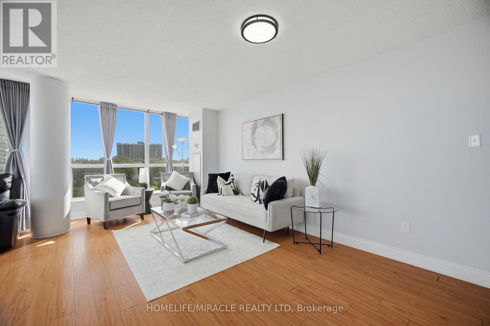 502 - 1 ROWNTREE ROAD, Toronto (Mount Olive-Silverstone-Jamestown) — photo 4