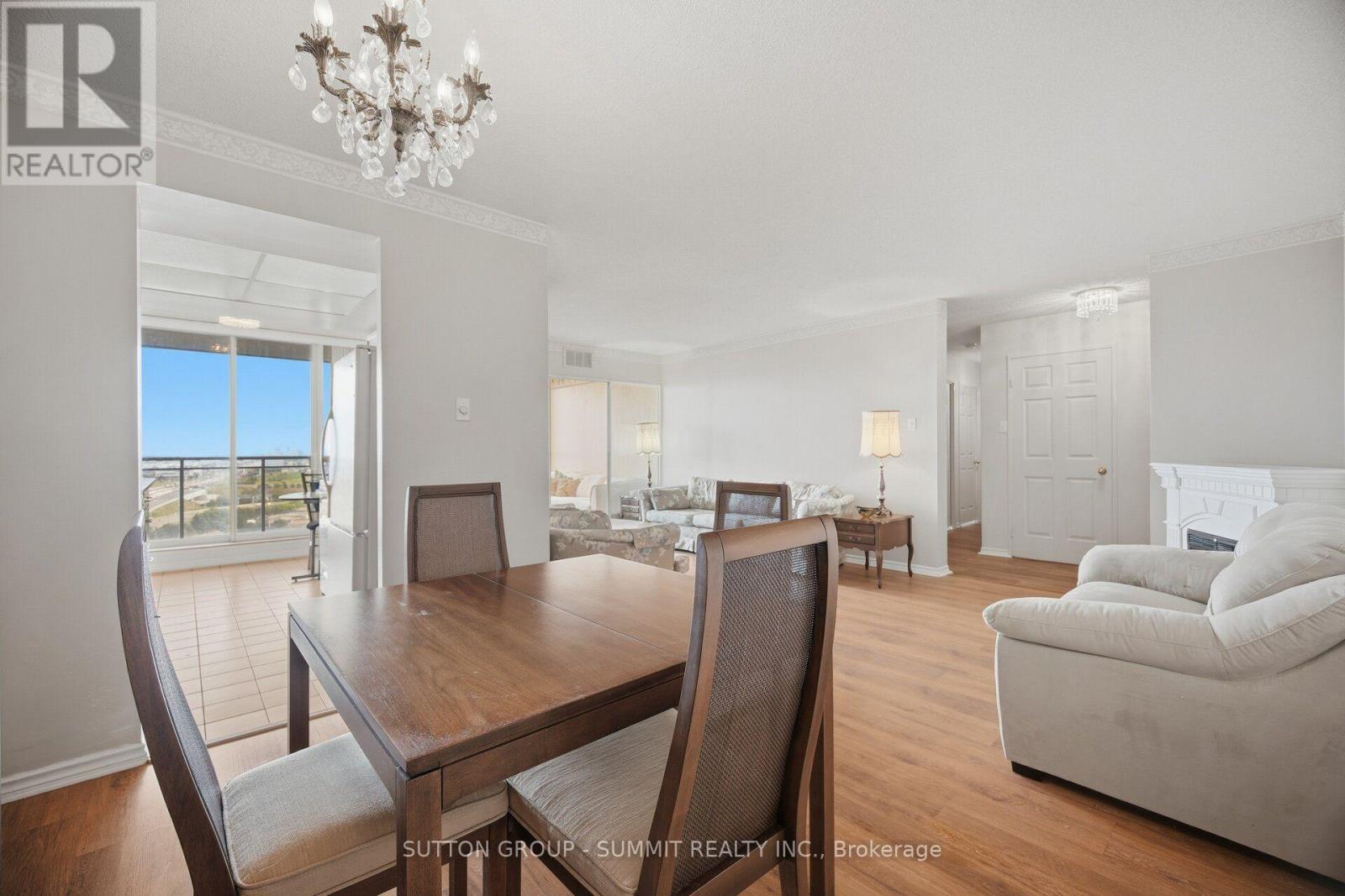 #1511 20 CHERRYTREE DRIVE - 17