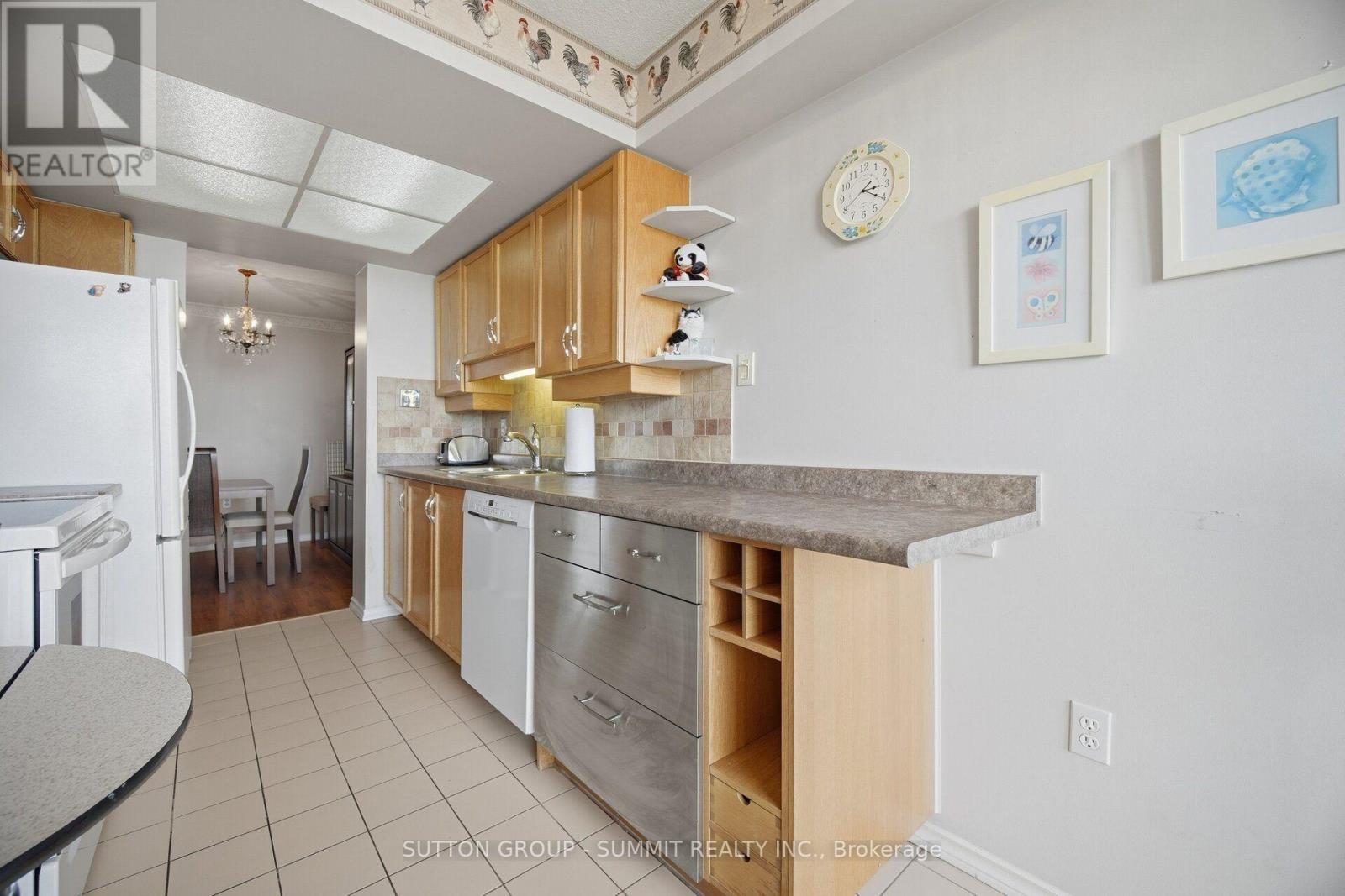 #1511 20 CHERRYTREE DRIVE - 19