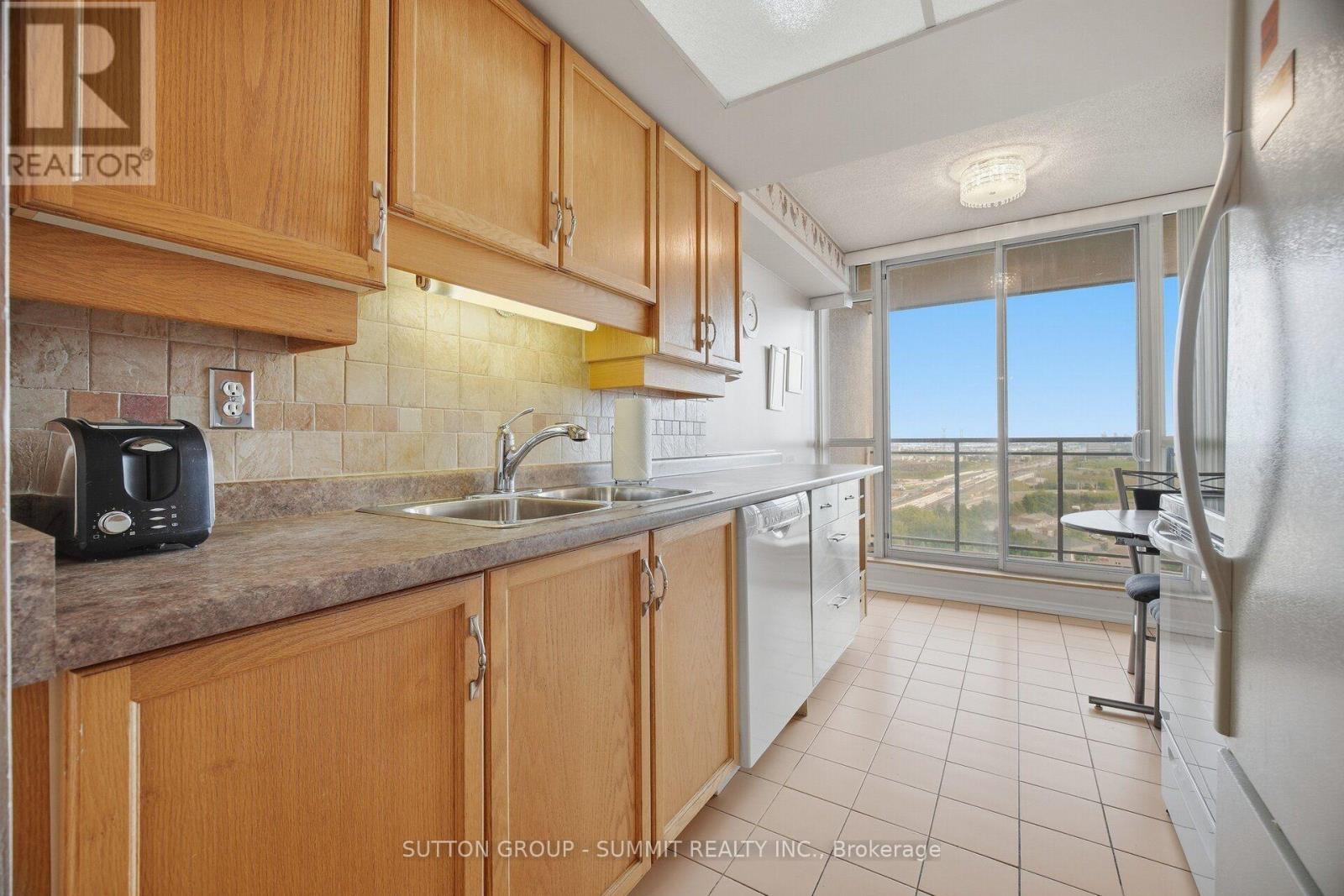 #1511 20 CHERRYTREE DRIVE - 20
