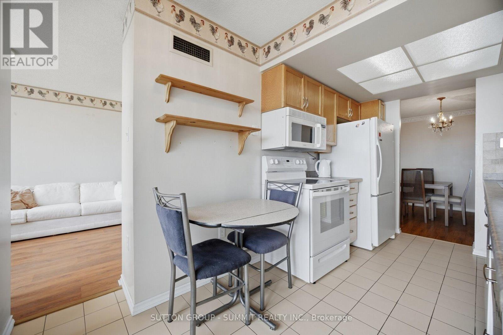 #1511 20 CHERRYTREE DRIVE - 23