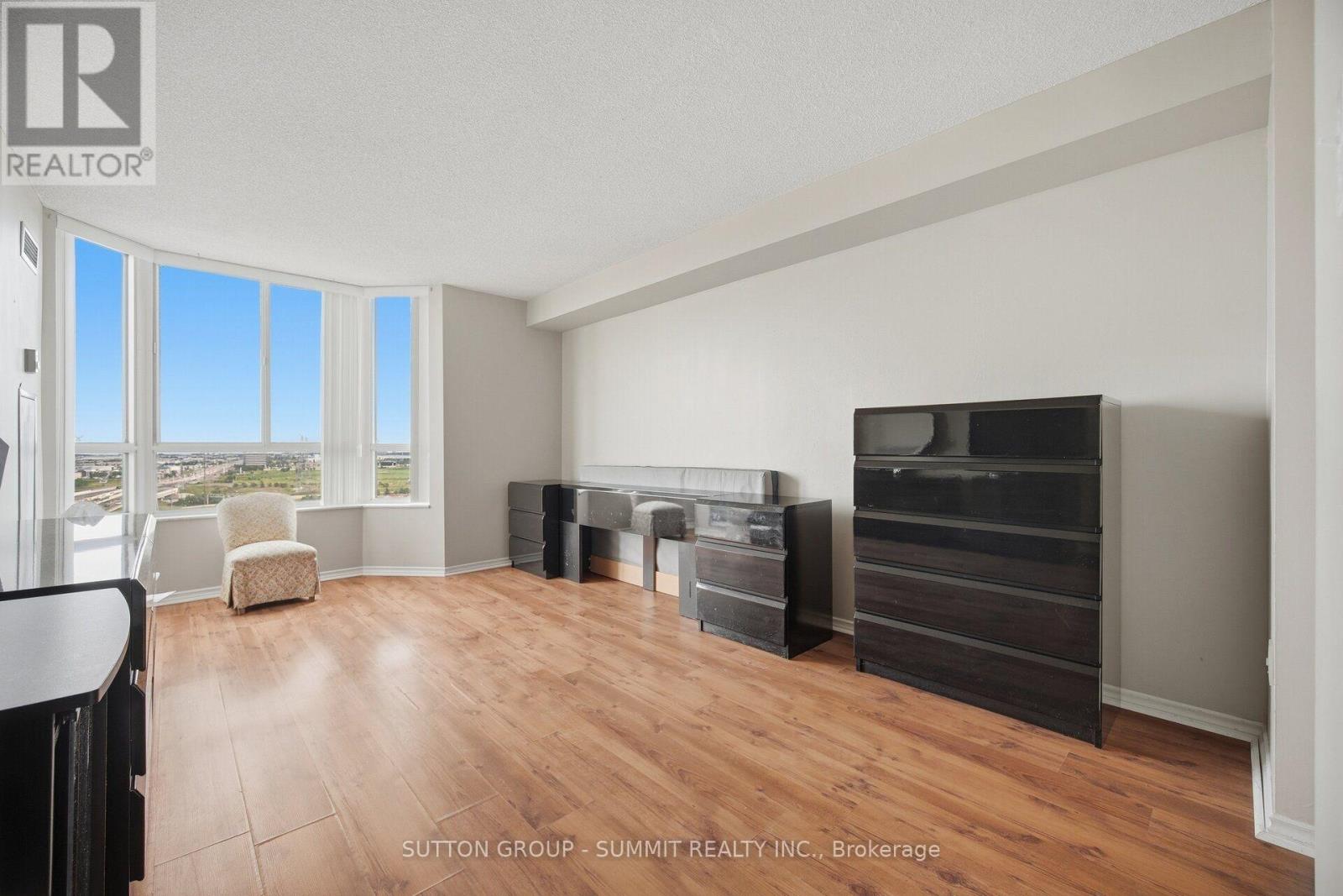 #1511 20 CHERRYTREE DRIVE - Image 31