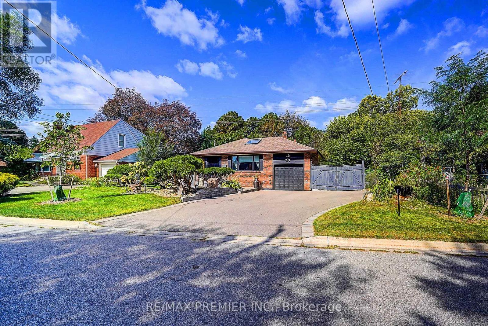 445 SELSEY DRIVE - 2